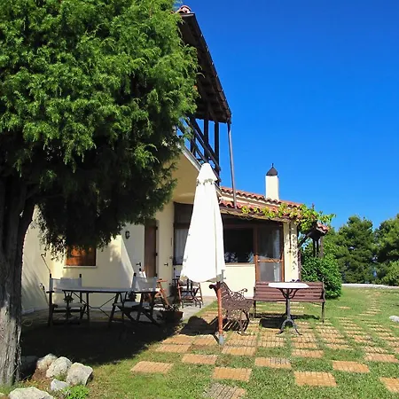 Agnanti Guest house 3*